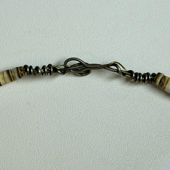 Vintage Native Sand Cast Sterling Silver Turquoise Bear Claw Heishi Shell - Picture 7 of 7